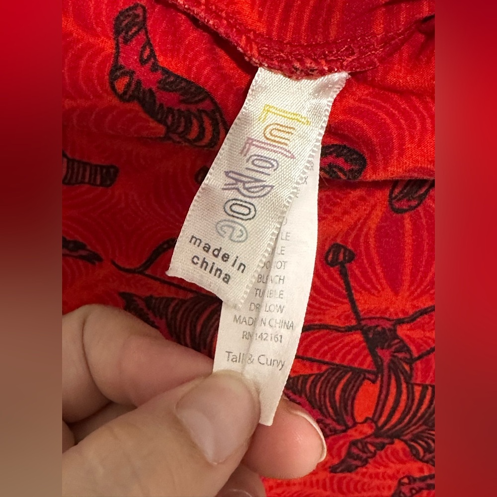 Lularoe tall and curvy leggings - Picture 4 of 5